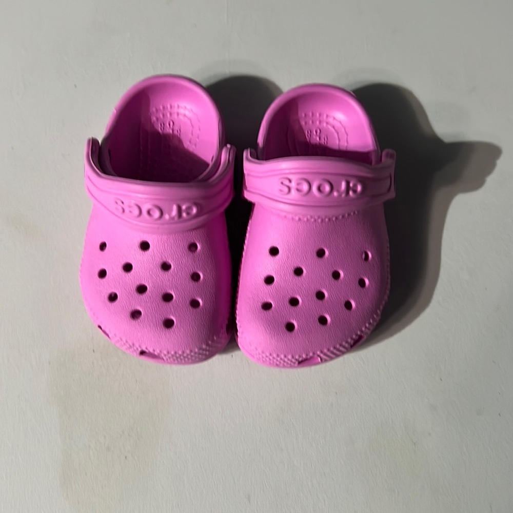 crocs for toddler size 4 new without box.